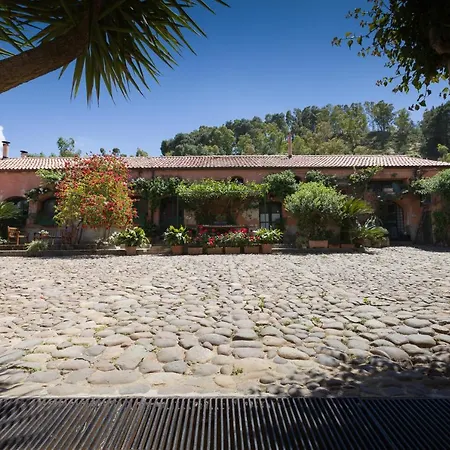 Bed and breakfast Masseria Pernice 4*